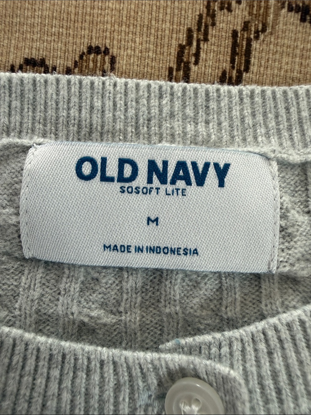 Old Navy Light Gray Cable-Knit Button Cardigan NWT - Picture 2 of 6